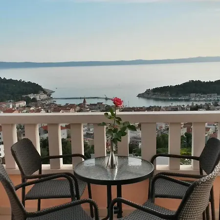 Rasic アパート *